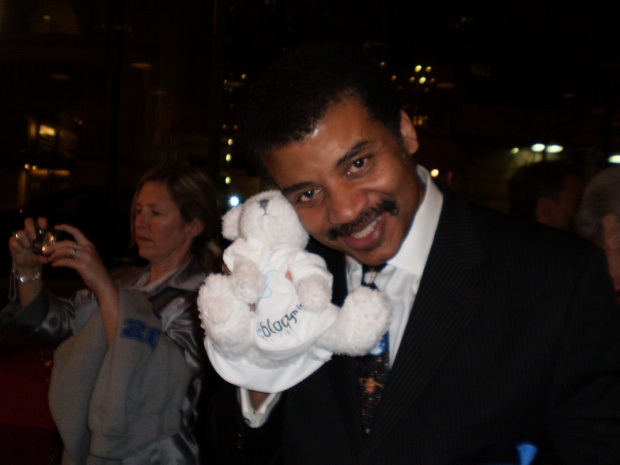 Neil deGrasse Tyson with Bloggy at World Science Festival